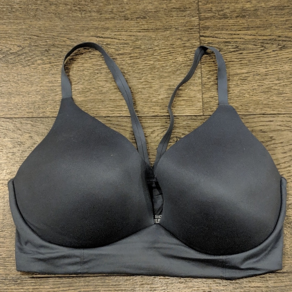 Victoria Secret lightly lined plunging bra